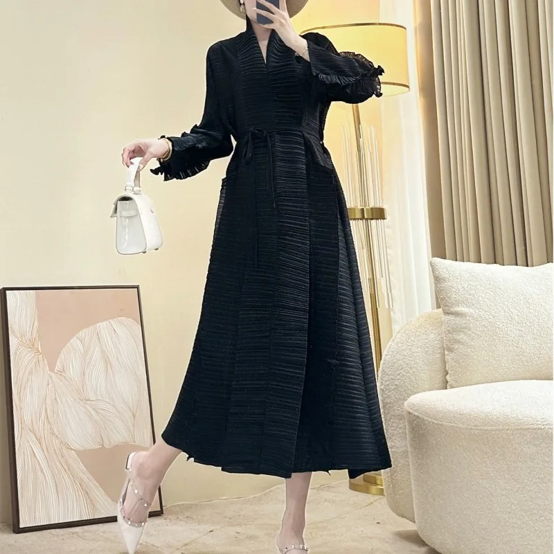 Abaya Robe Miyake Plissee Mode Langer Trenchcoat Damen Neue Langarm Lässige Vielseitige Große Revers Krawatte Dünne Faltenjacke