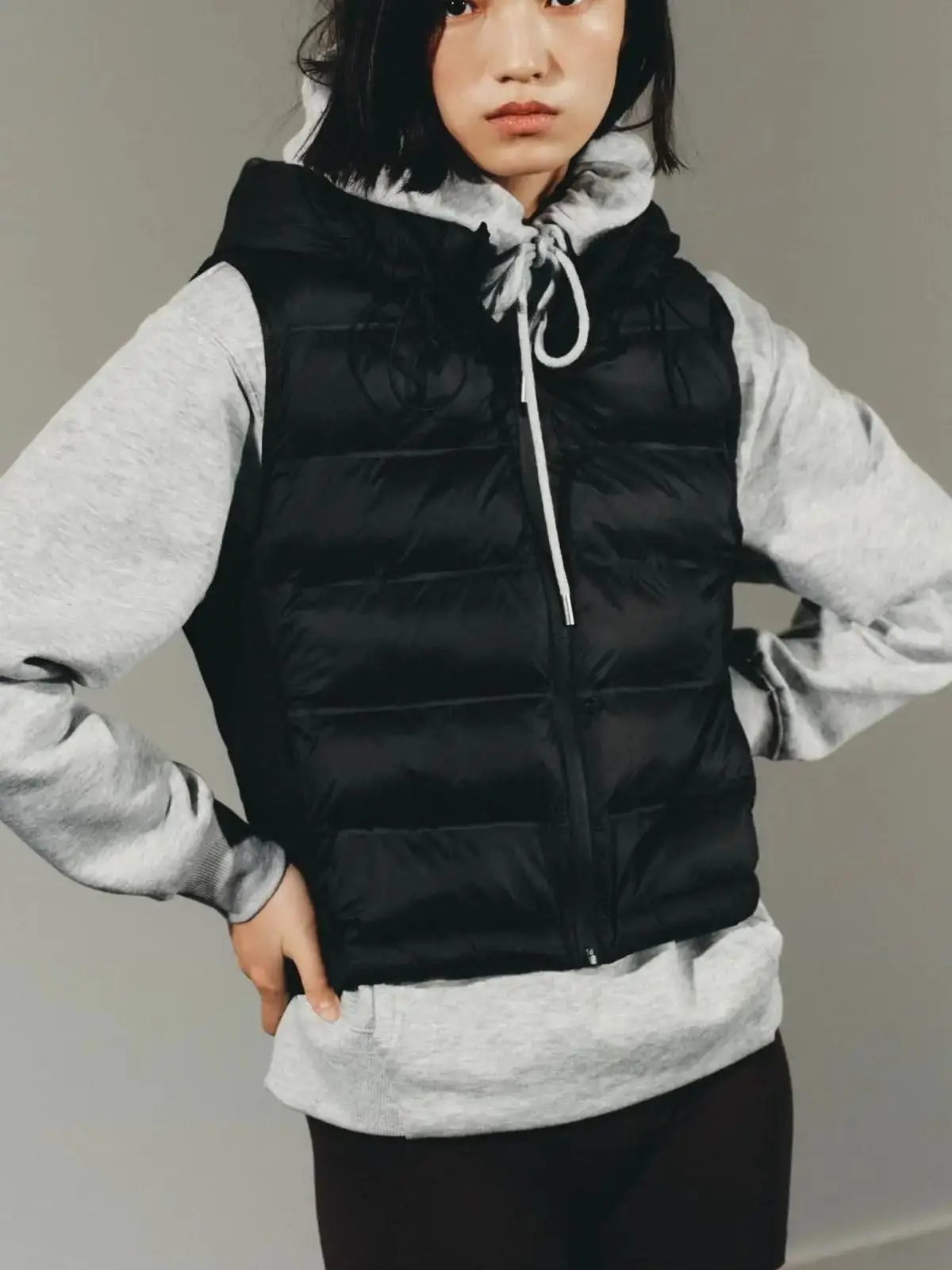 

ZEVITY новый женский модный лоскутный хлопковый стеганый жилет с воротником-стойкой, женский шикарный укороченный жилет без рукавов с капюшоном, топы CT9508