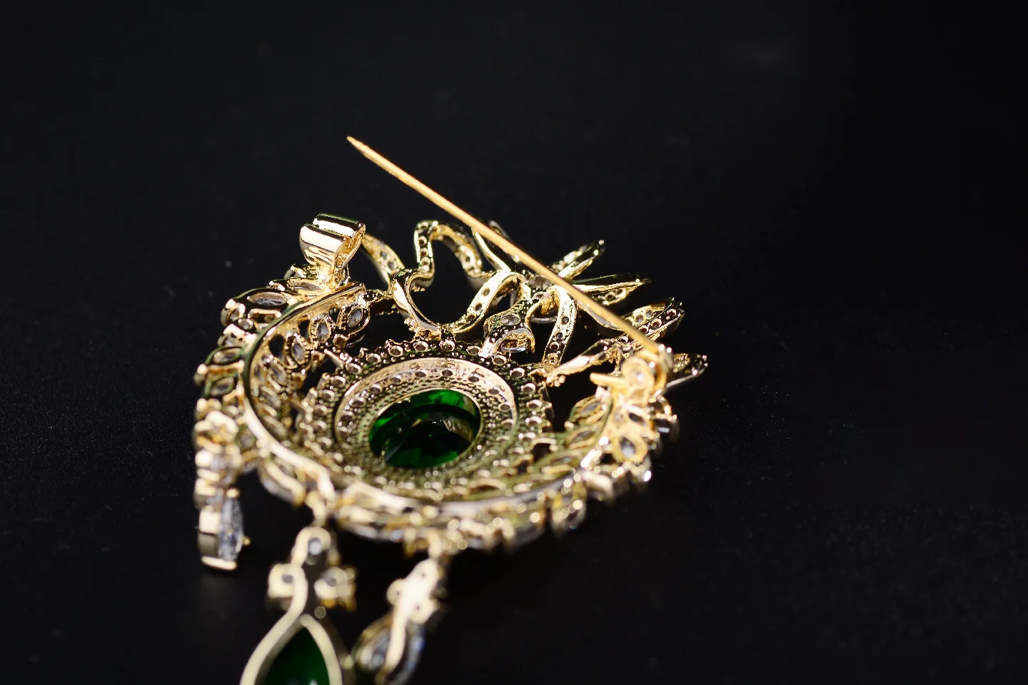 3A Cubic Zirconia Blue Dangle Olive Branch Brooch Broach Pin High Quality Women Jewelry Dress Accessories B0068BLU