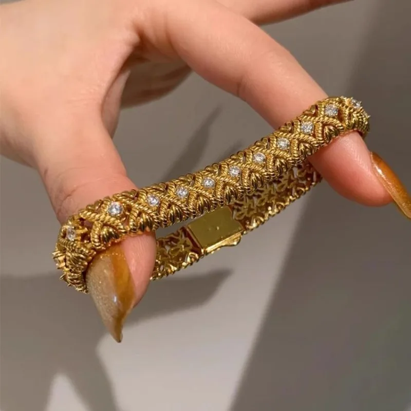 Vintage Heavy Craft Gold Bracelet, French Retro Luxury Court Style Elegant Women All-match Autumn Winter Wrist Jewelry