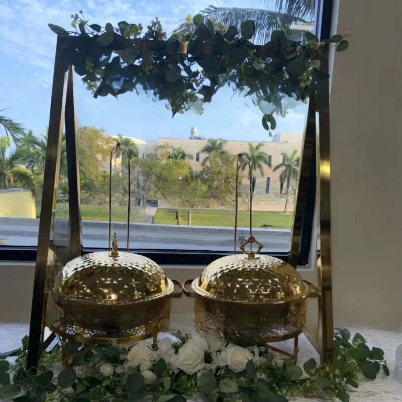 

Earthmoving Chaffin Plate Buffet Set with Gold Hanging Cover Decorative Silk Rack White Ball Hot Pot for Elegant Dining