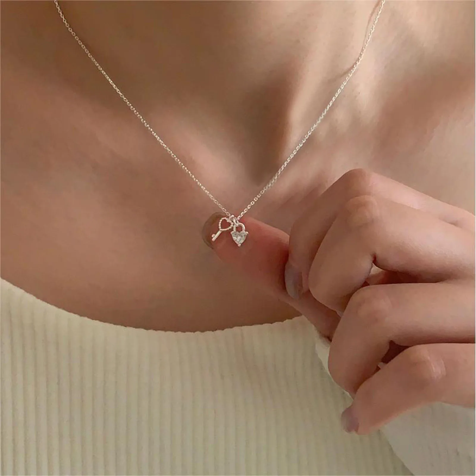 

S925Sterling Silver Unique Key Heart Necklace for Women Sweet Fresh Pure Silver Collarbone Chain Jewelry