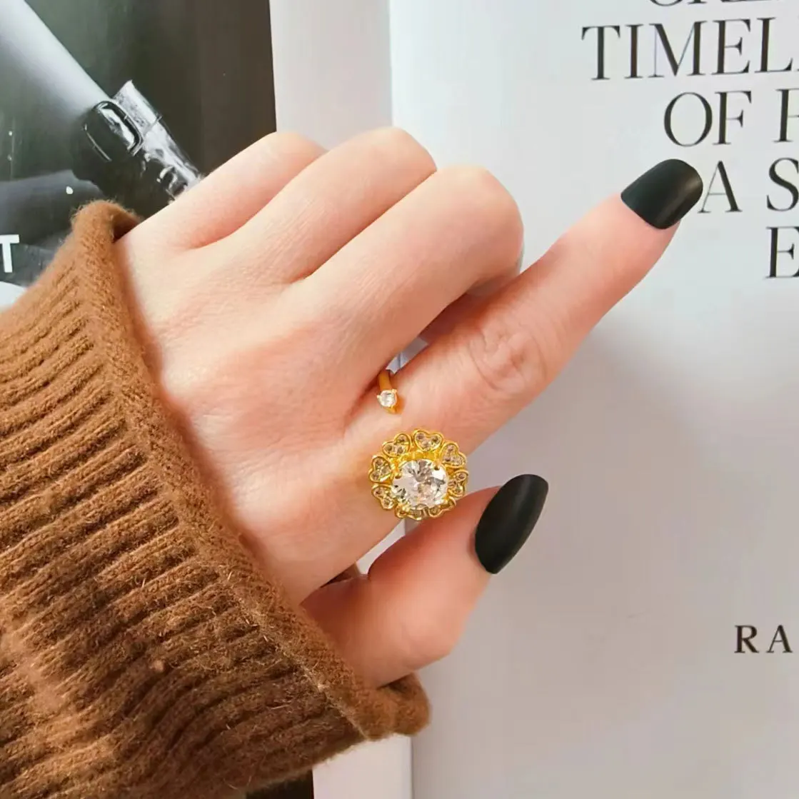 Love Heart Gold Crystal Rotating Ring Anti-Stress Anxiety Relief Couple Wedding Spin Freely for Stress Relief anillo ajustable view 6