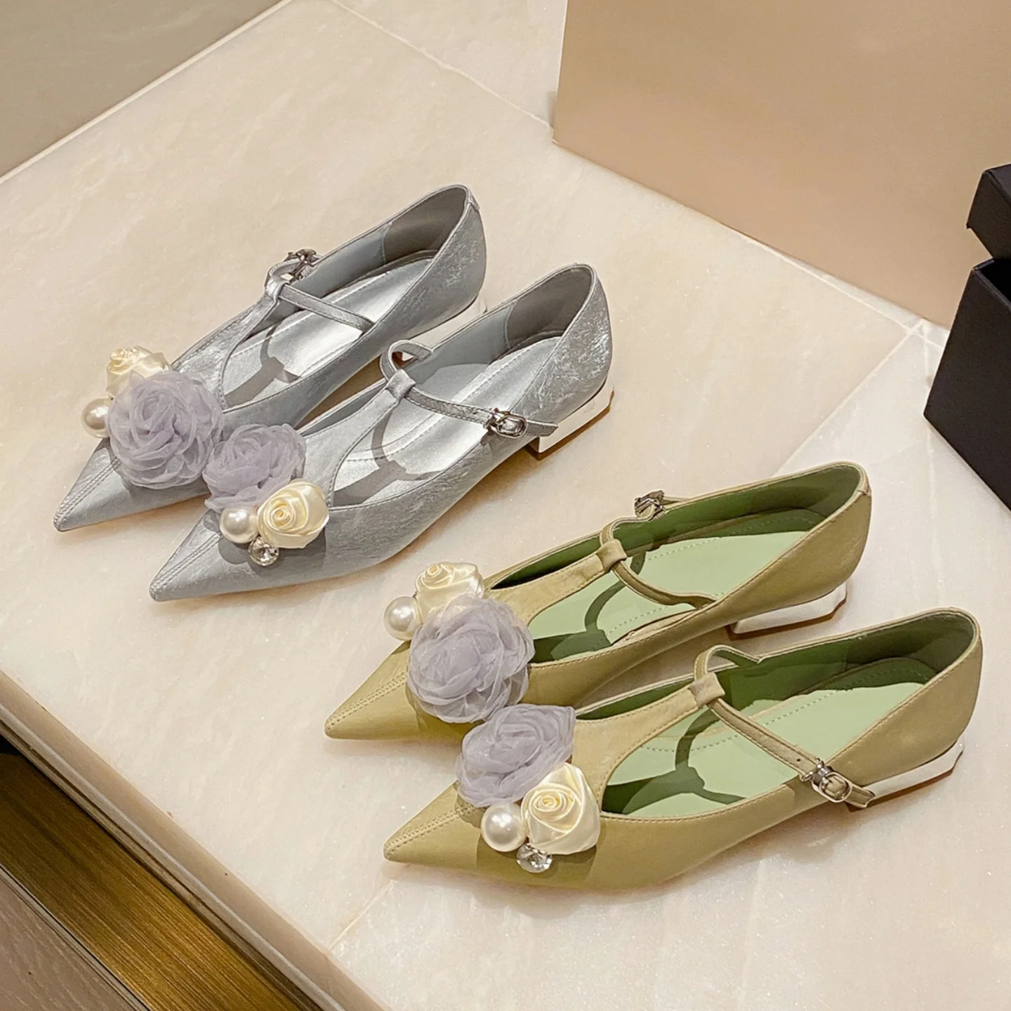 

Туфли-лодочки с Т-образным ремешком и цветочным декором, французские туфли с острым носком, модные универсальные туфли, изысканные элегантные туфли