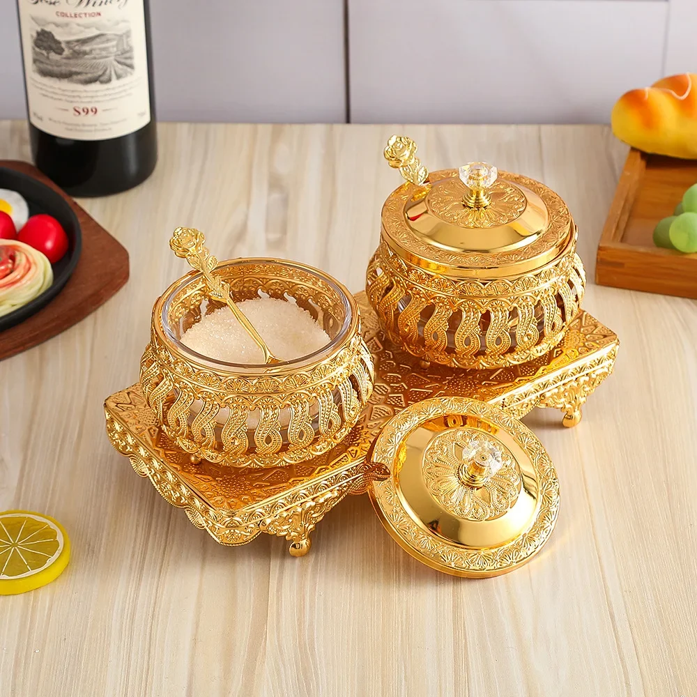 Golden Seasoning Jar Hollowed-out Metal Golden Salt Shaker Kitchen Storage Box Seasoning Box Spice Jars Set Salt Organizer