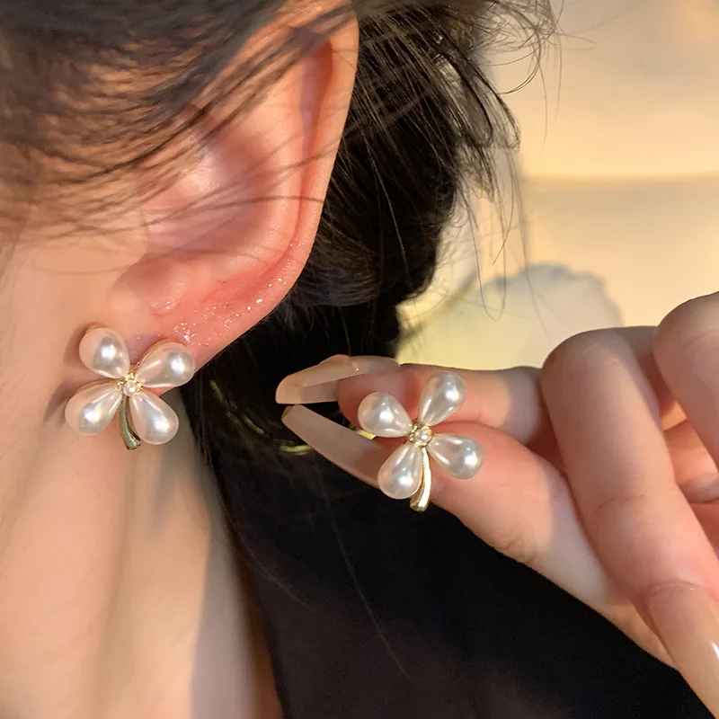 New Creativity Four-leaf Clover Pearl Earrings for Women Personalized Fashionable Daily Accessories Party Jewelry Birthday Gifts