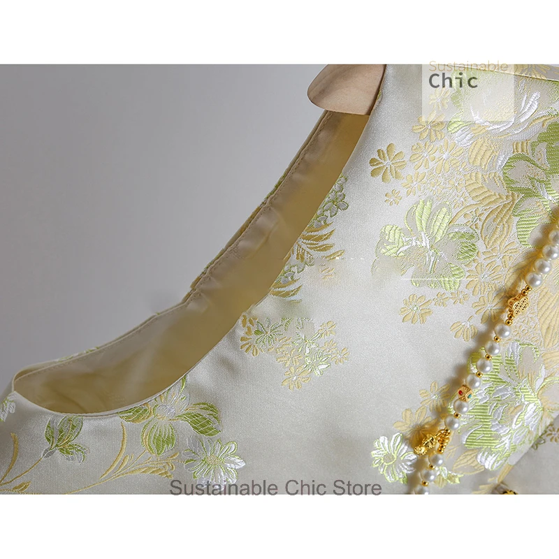 New Chinese retro heavy industry Jacquard buckle vest coat women's spring new national style sleeveless women's coat outside.