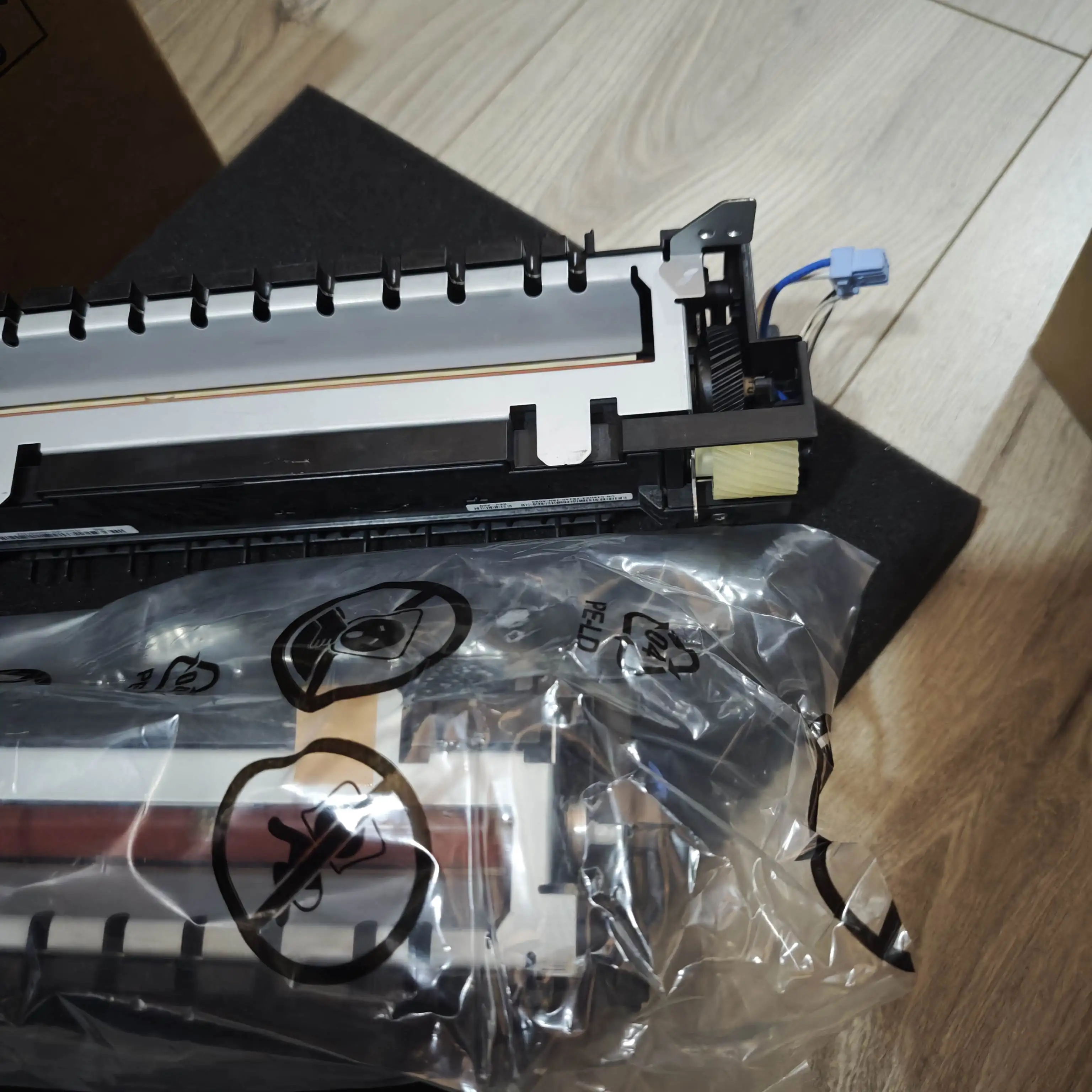 

Fuser Unit ASSY For Xerox Phaser 6510 6510DN Workcenter 6515 6515n MFP Laser Printer