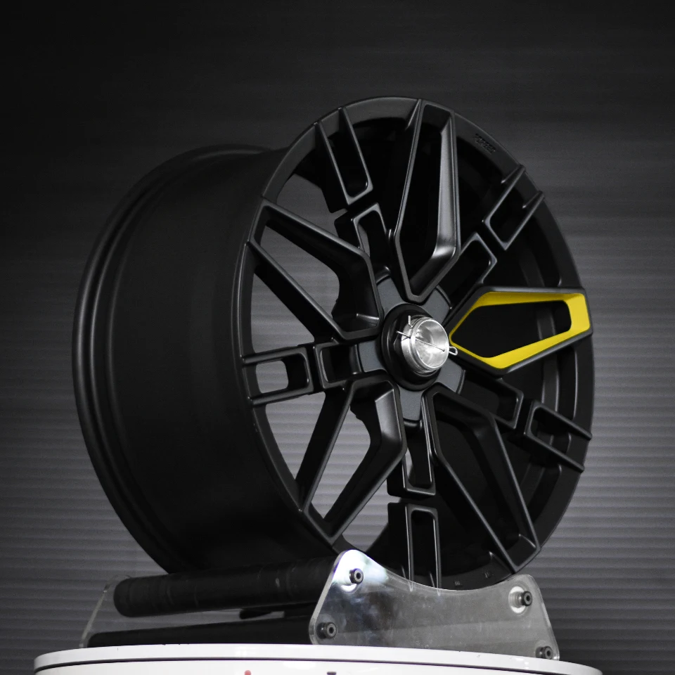 Forged Passenger Car Wheels17 18 19 20Inch Black Yellow Accent Rims 5x114.3 for  IS RC    Q50