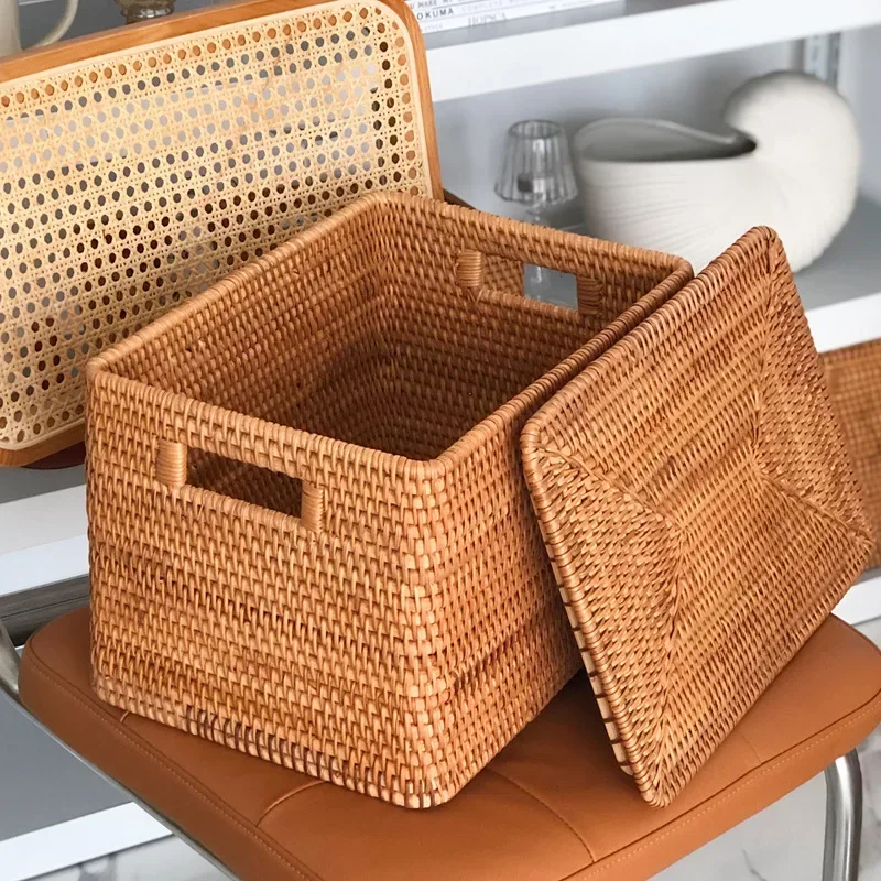 Hand-wovens laundry Storage Baskets Vietnam Autumn Rattan Plaited Storage Basket Handmade Weaved Storage Large Frame with Lid