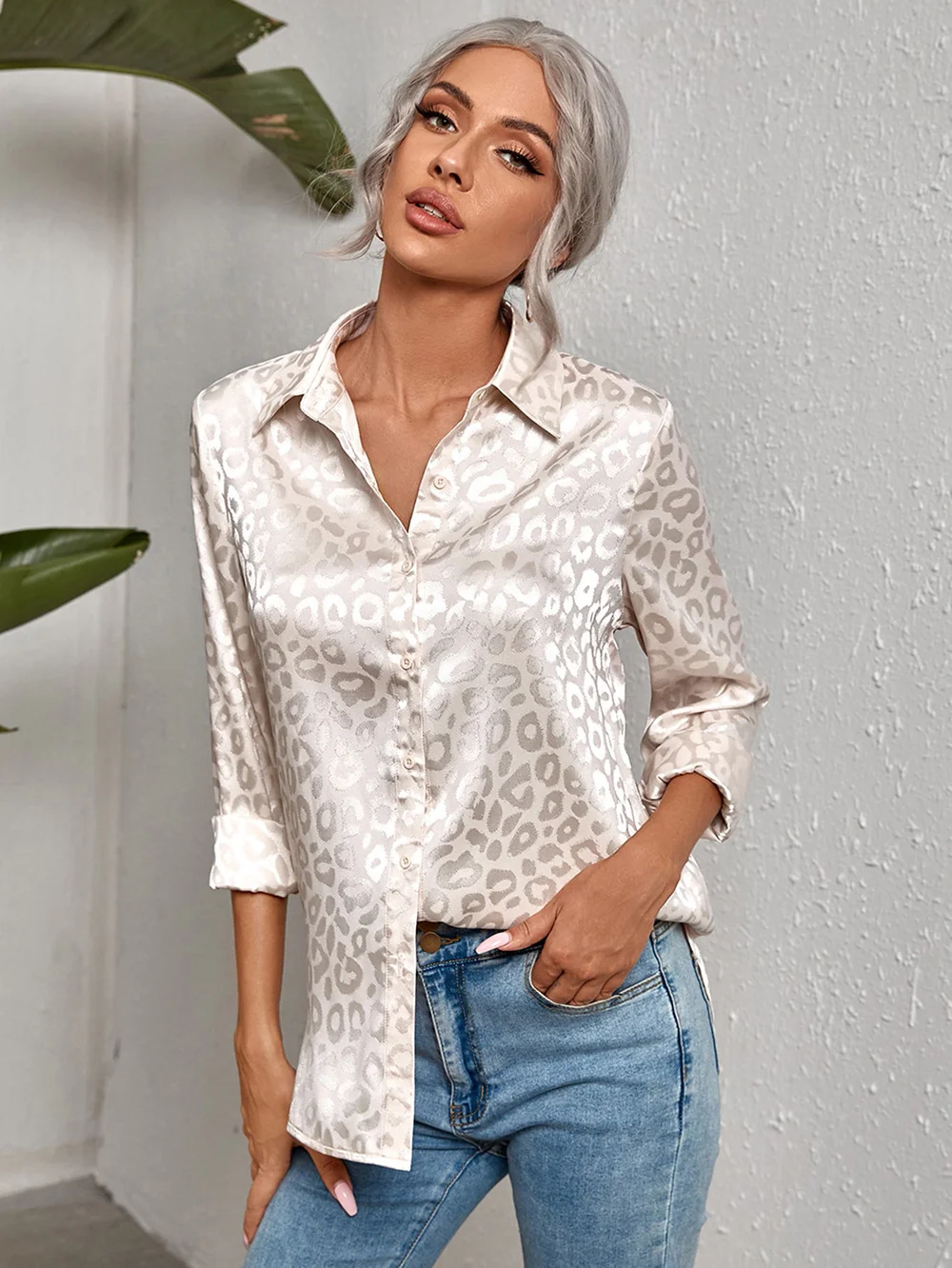 Women\'s Leopard Pattern Shirt Spring/Summer New Long sleeved Retro Button Shirt Fashion Casual Office Top