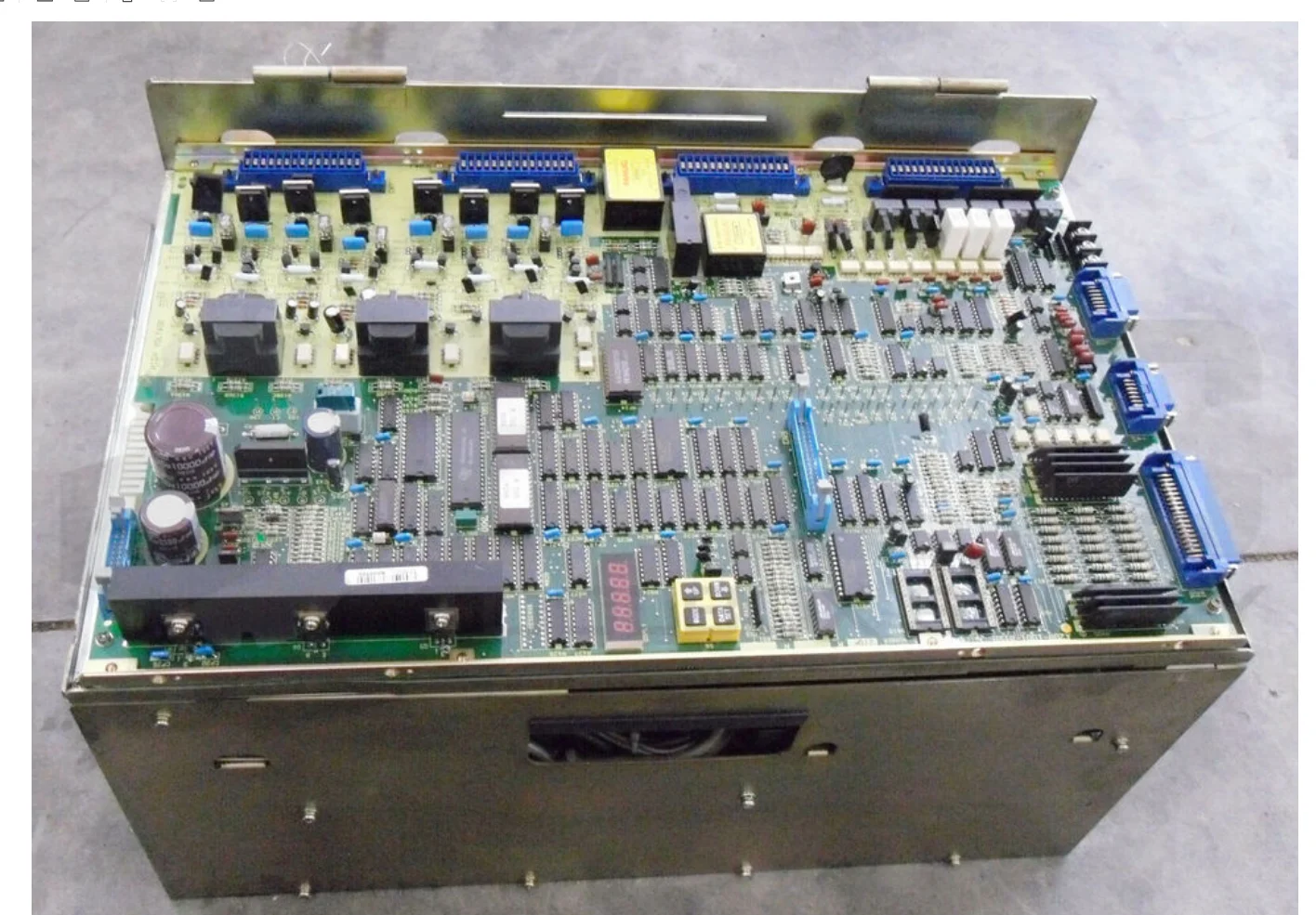 

Фонарь с сервоприводом от Fanuc, проверка модуля, ок A06B 6055 H112