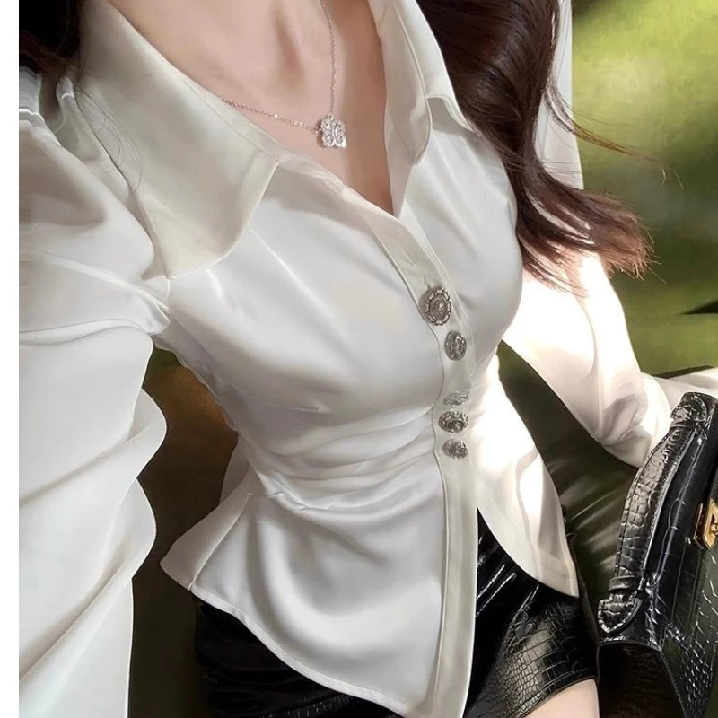Camicetta sexy a pieghe con bottoni sottili e collo alto Camicia a maniche lunghe con temperamento solido Top Primavera Autunno Moda Abbigliamento donna coreana