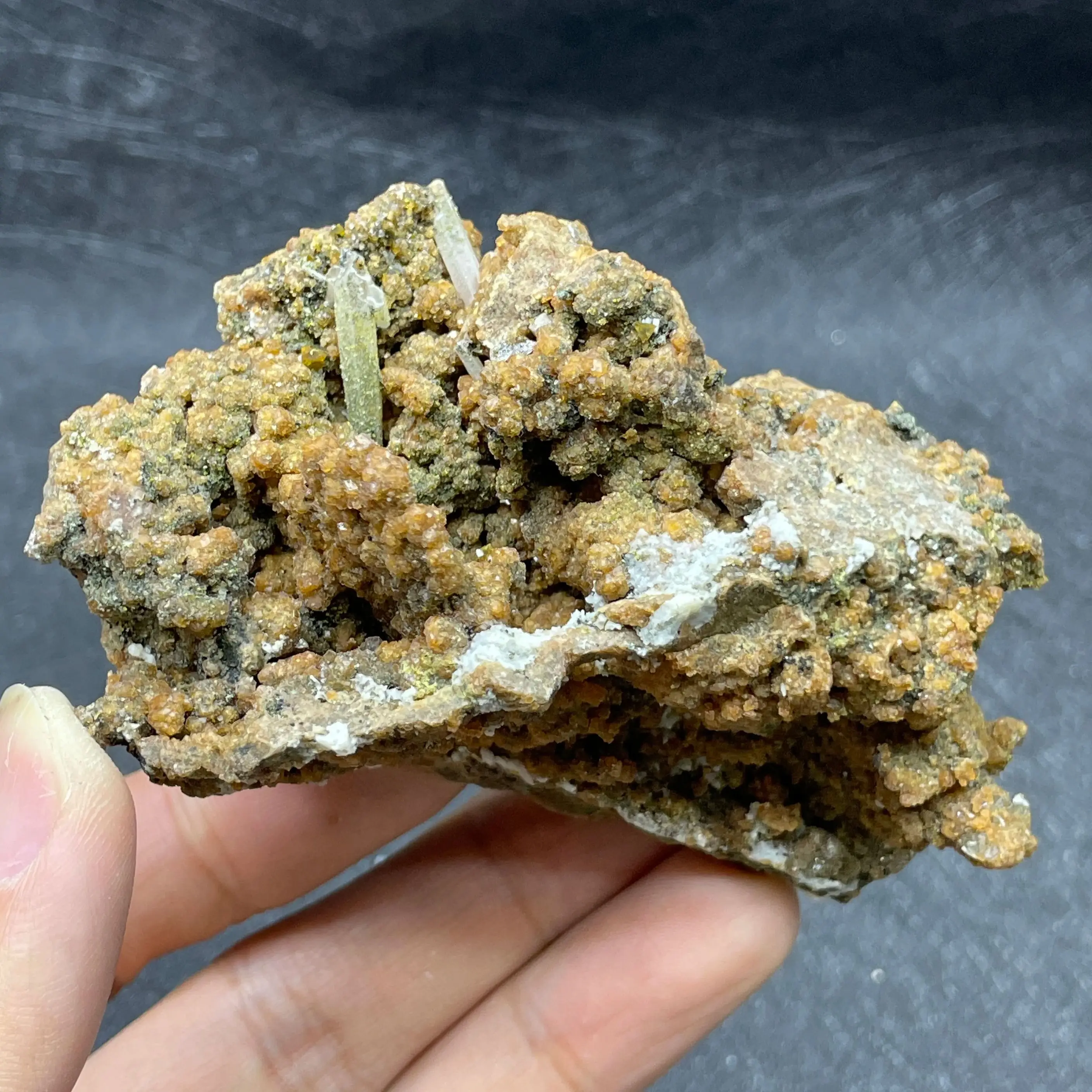 Granate de roca cruda Natural, fluorita simbiótica y calcita, espécimen Mineral, racimo de cuarzo, regalo curativo para decoración del hogar