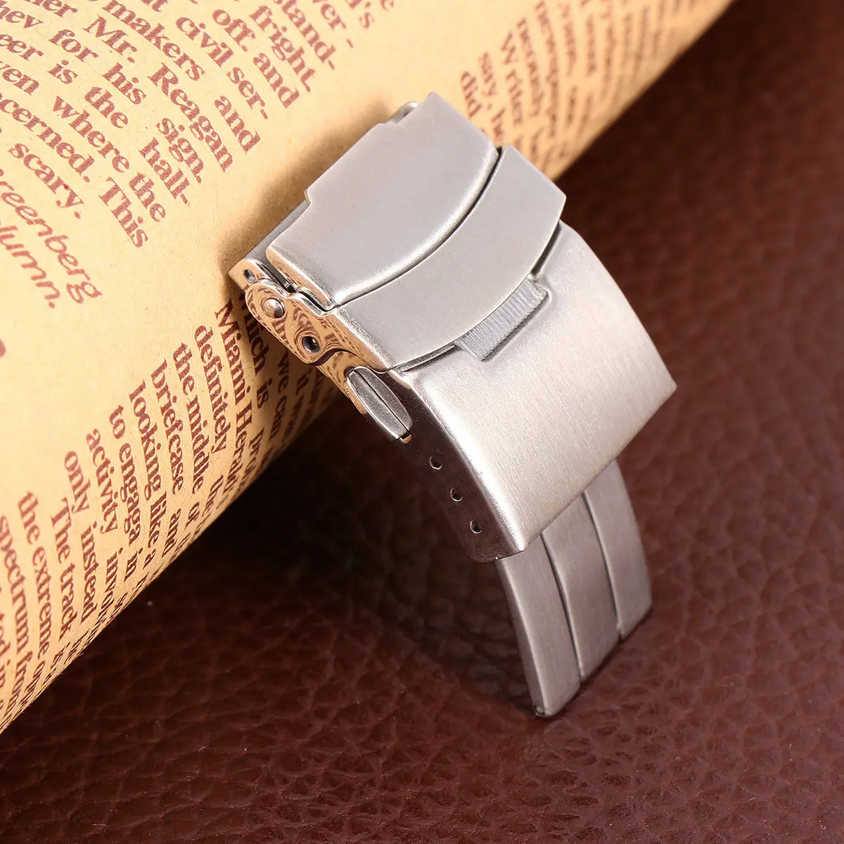 1PC 22mm Steel Watch Strap Connection Buckle Stainless Steel Solid Buckle Sturdy Watch Band Clasp Delicate Watch Accessories for