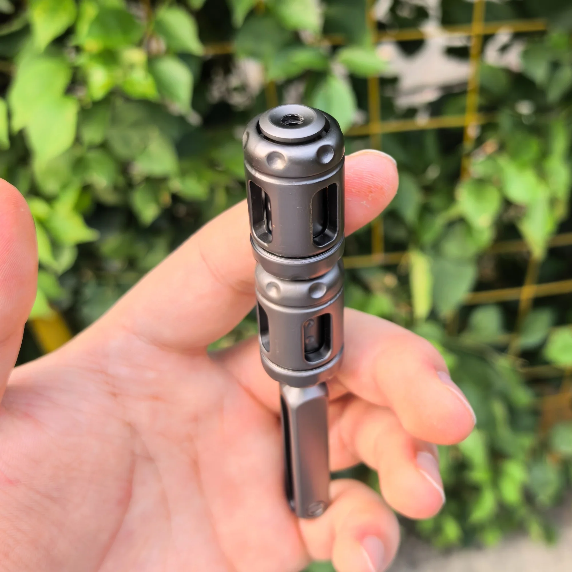 ฟิดเจ็ตสปินเนอร์แบบมือถือ ของเล่นคลายเครียดสำหรับผู้ใหญ่ ของขวัญโลหะ ช่วยลดความวิตกกังวล