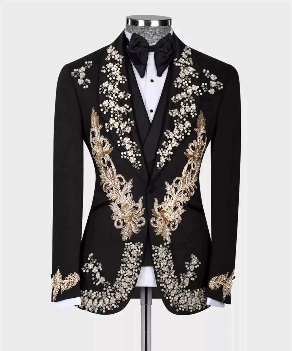 

Elegant Men Suit 3 Piece Appliques Coat Blazer Suit Slim Formal Wedding Tuxedos Groom Business Prom Party Customized