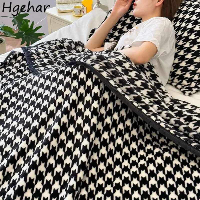 Ins Houndstooth Coral Fleece Blankets Sofa Nap Manta Air Conditioner Sleeping Одеяла Nordic Soft Warm Cobertor Cover Leg Blanket