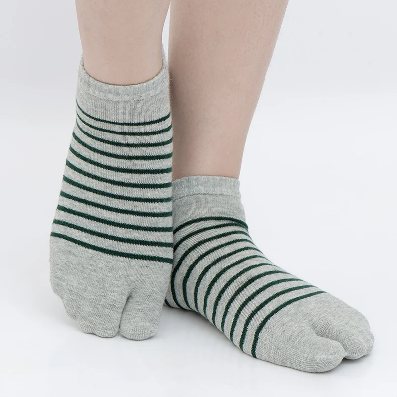 Cotton Tabi Toe Socks for Men Boys Colorful Striped Short Japanese Young Fashion Bright Color Deodorant Two Finger Socks