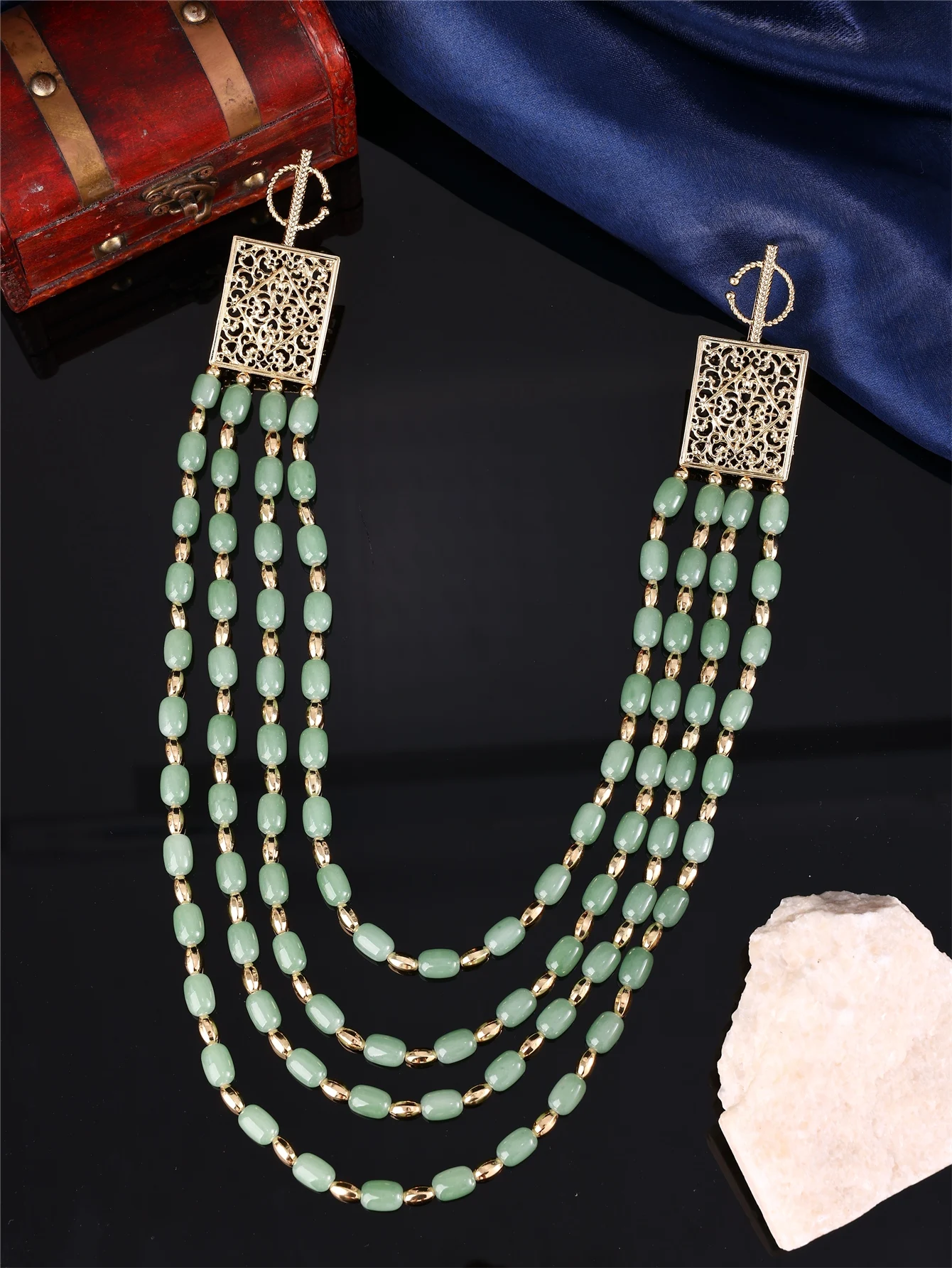 Marokkanische mehrschichtige Perlenkette, Vintage-Halskette mit hohlem quadratischem Anhänger, grüner Stein-Halskette für Damen, Hochzeits-Caftan-Schmuck – Detail 5