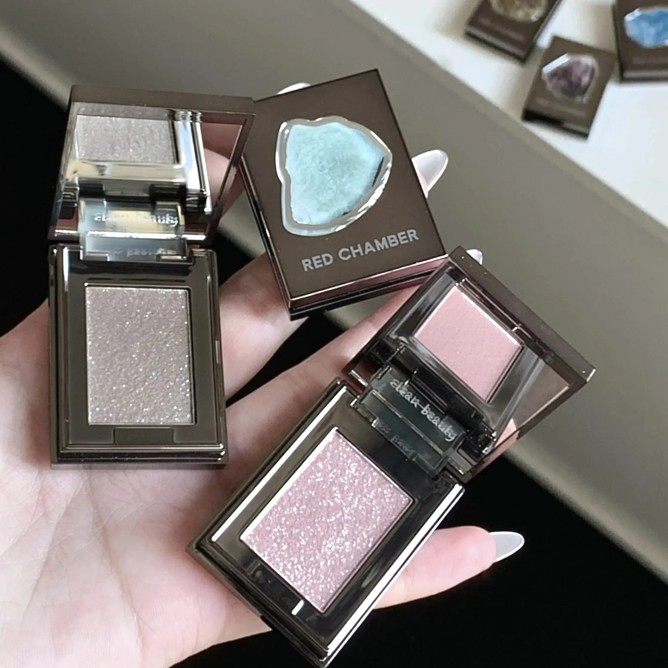 Red Chamber Monochrome Eyeshadow RC Matte Powder Multi-Use Crystal Shimmer Smoky Sparkling Smooth Silky Texture Easy Blend