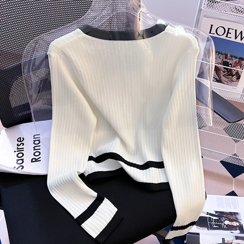 Vestiti delle donne di stile coreano autunno inverno O collo maglione per le donne manica lunga lavorato a maglia Crop Top bottone bianco Pullover