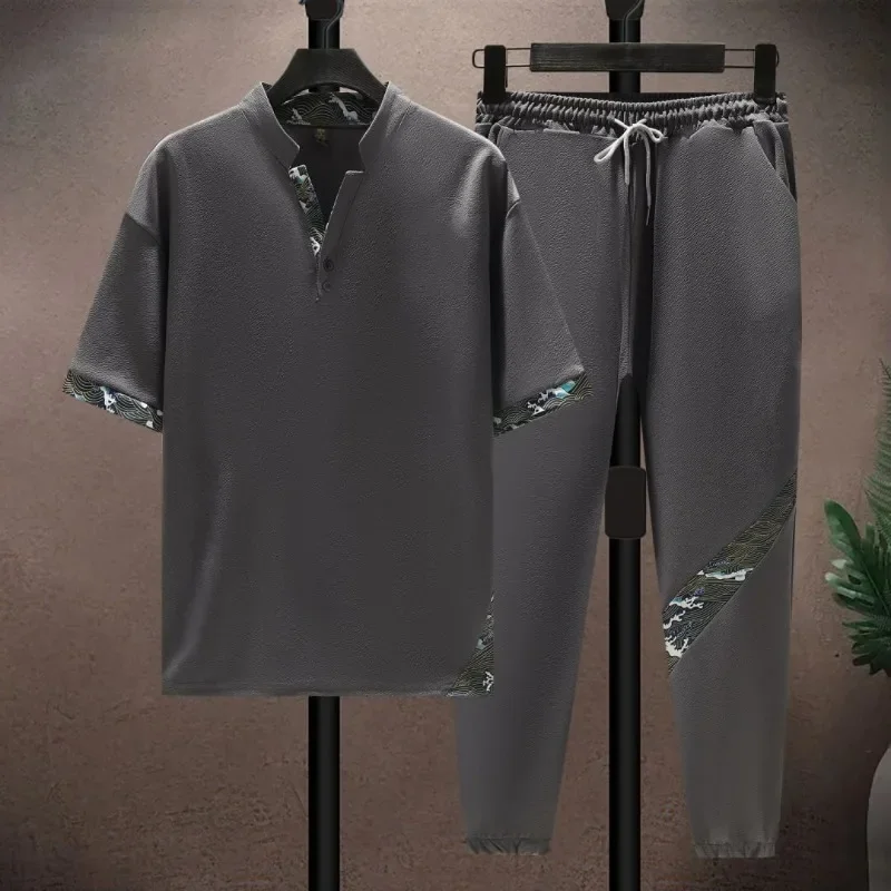 Conjunto de calças masculinas de náilon tendências trajes duas peças estilo coreano 2025 roupa básica roupas baratas masculino t camisa calças conjuntos