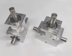 Angle gear 1:1 helical bevel gear shaft 12mm codirectional double output shaft 90 degree differential gearbox
