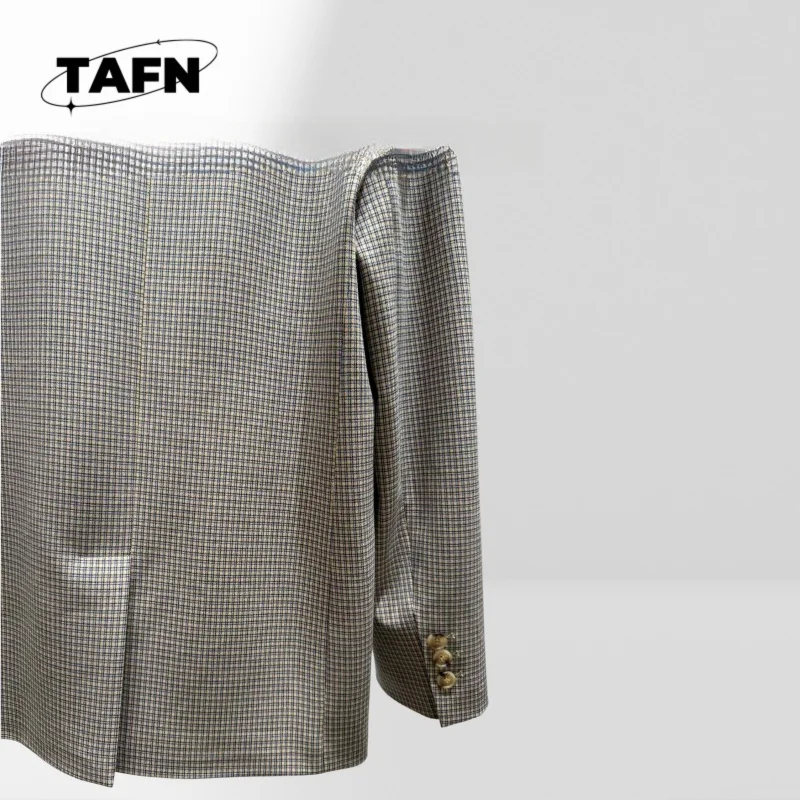 25, beliebter Stil, Wolle, warm, winddicht, Bankett, Luxus, Senioren-Damen, Premium-All-Match-Mode, klassisches TemperamentA25306