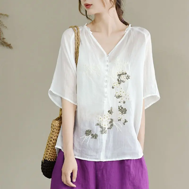 

Summer New V-neck Embroidery Loose Casual Blouse Ladies Short Sleeve Fashion Cotton Top Women Oversized Comfortable Sweet Shirt