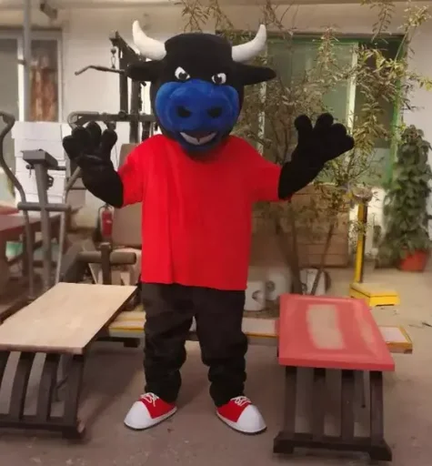 

New Adult Hot Sale Foam Cattle Bison Bull Fancy Cartoon Mascot Costume Plush Christmas Fancy Dress Halloween Mascot Costume