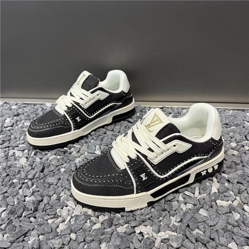 

Новые модные спортивные кроссовки 2026 года: удобные, универсальные, больших размеров, в стиле «Willow Nails»