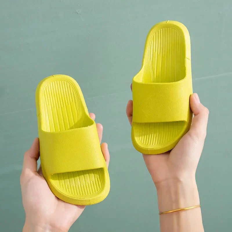 Children Casual Slippers Solid Color Breathable Non-Slip Home Bathroom Indoor Shoes Beach Kids Soft Slippers Boy Girl Beach Shoe