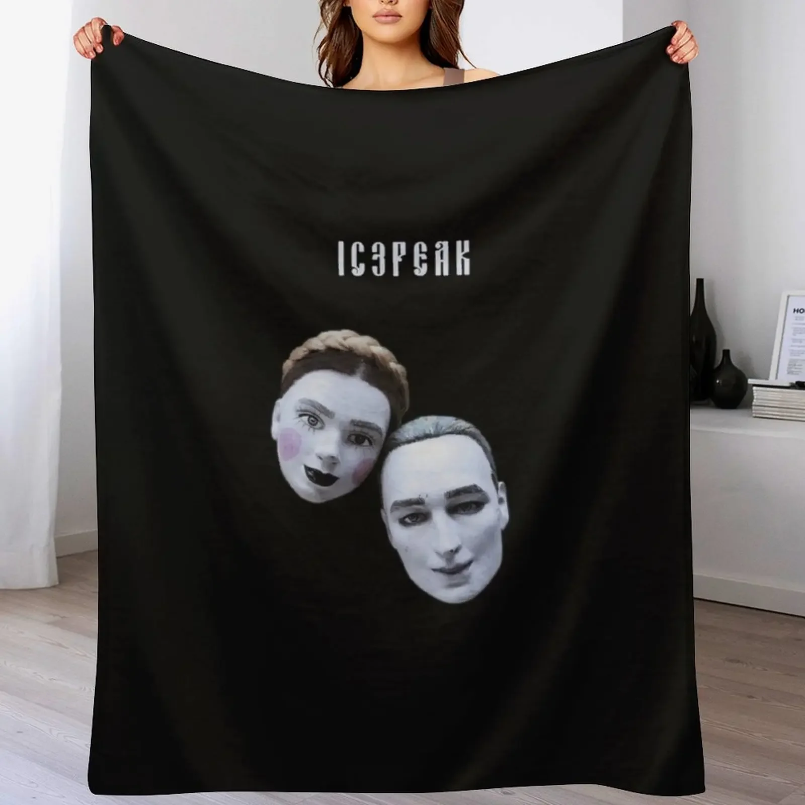 

IC3PEAK Essential T-Shirt Throw Blanket Ultra Soft Flannel Fleece Blanket for All Seasons