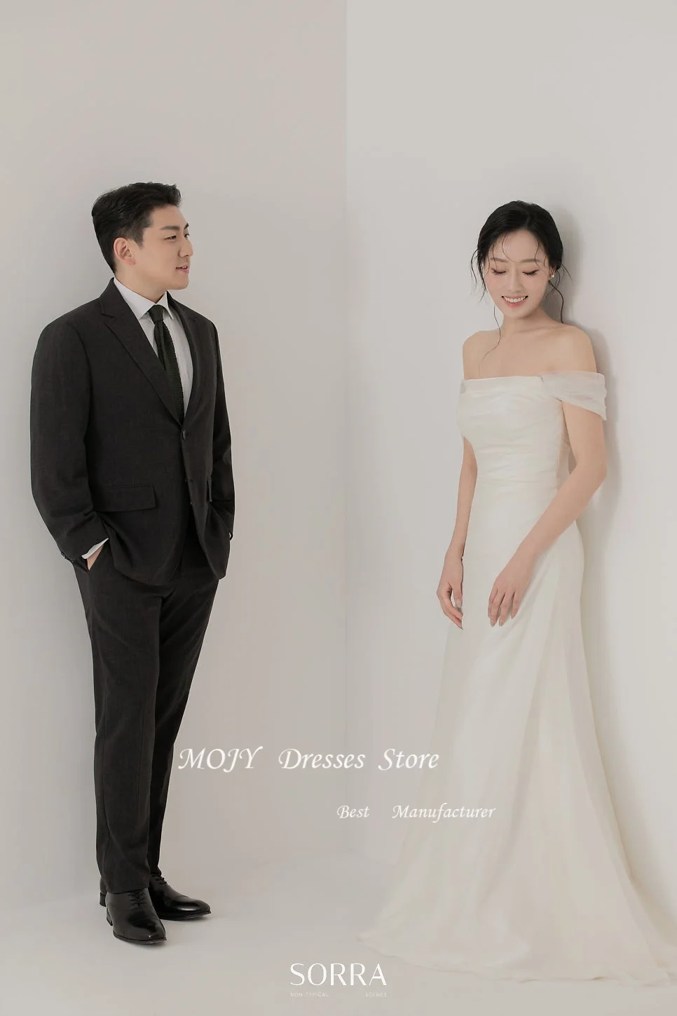 ชุดแต่งงานแบบเกาหลี Mojy แบบเปิดไหล่ สายเดี่ยว ผ้าออร์แกนซ่า ทรงเอไลน์ ชุดเจ้าสาวหรูหรา ยาว สำหรับถ่ายภาพ ผู้หญิง รับตัดตามสั่ง ปี 2025