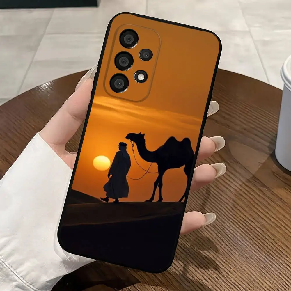 Desert Camel Phone Case For Samsung Galaxy S25 S24 S23 S22 S21 S20 S10 S10E Ultra Plus FE Note 20 Ultra Black Cover