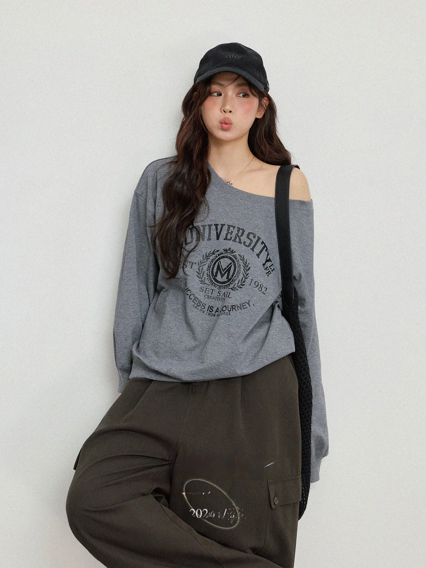 

plus Size Asymmetrical Shoulder Hoodie Letter Print Sleeveless T-Shirt Women's Casual Style Spring New plus Size Slimming Top