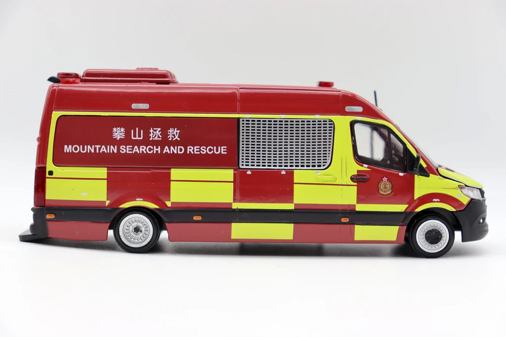 ERA 1/64 Scale BZ Sprinter HK Fire Services Car(MSAR) Diecast Alloy Toy models for collection