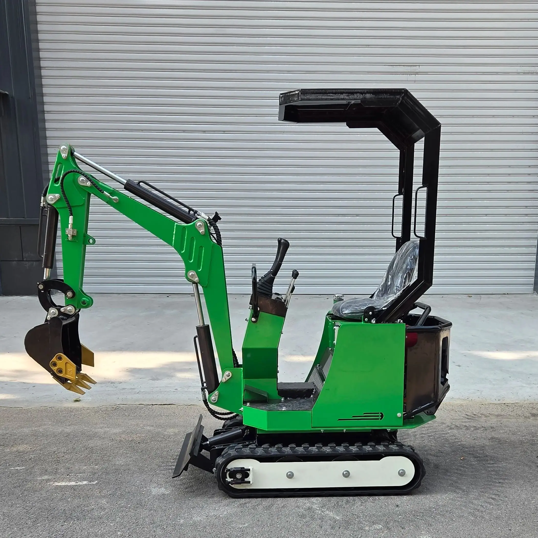 Miniexcavadora pequeña de 1 tonelada, motor diésel con varias herramientas auxiliares, equipo agrícola con cucharón personalizado