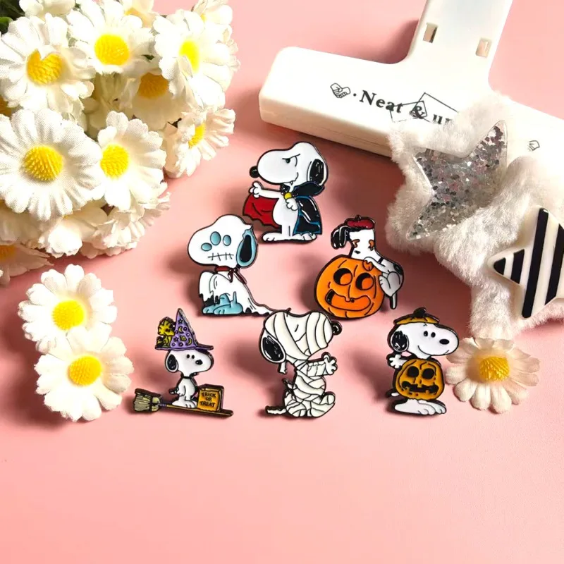 

6pcs Snoopys Alloy Brooch Anti-Slip Button Badge Kawaii Anime Creative Metal Decoration Accessories Birthday Gift