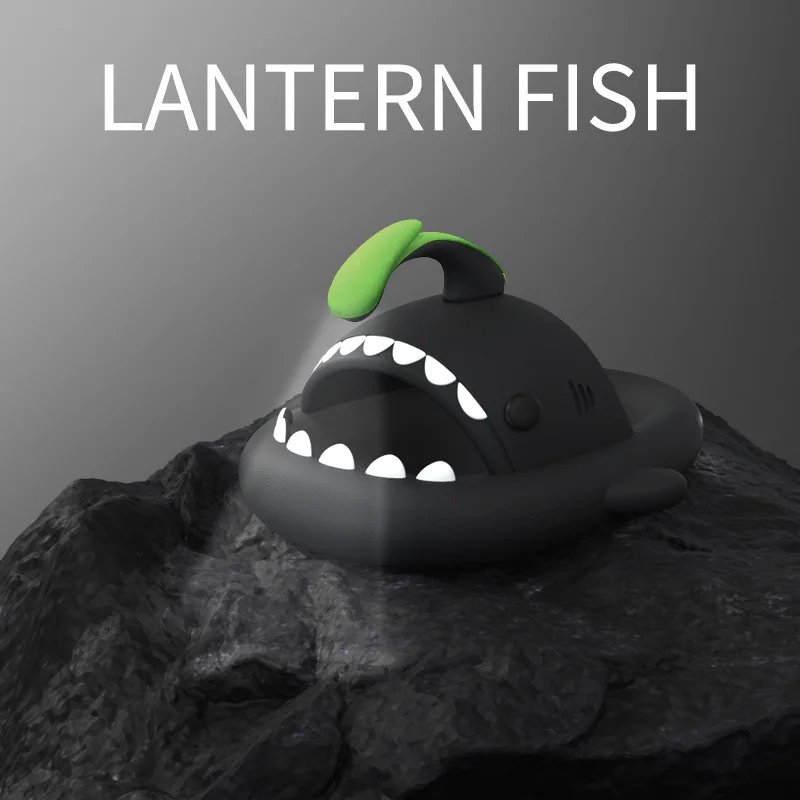 2026 New Couple Shark Slippers Lantern Fish Design Thick Soft Bottom Slides Glow In The Slip Indoor Outdoor Home Beach Sandals
