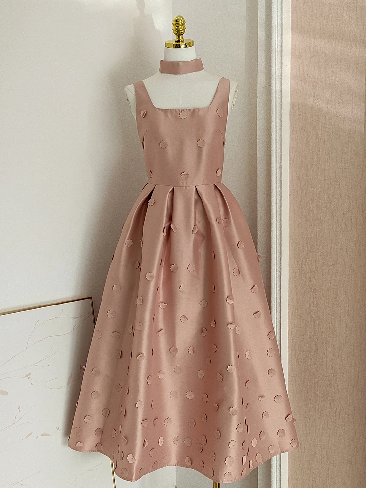 

Розовое платье на бретелях, женское платье без рукавов с квадратным воротником и вышивкой, платье с цветочным принтом, облегающее летнее и весеннее платье, женская одежда