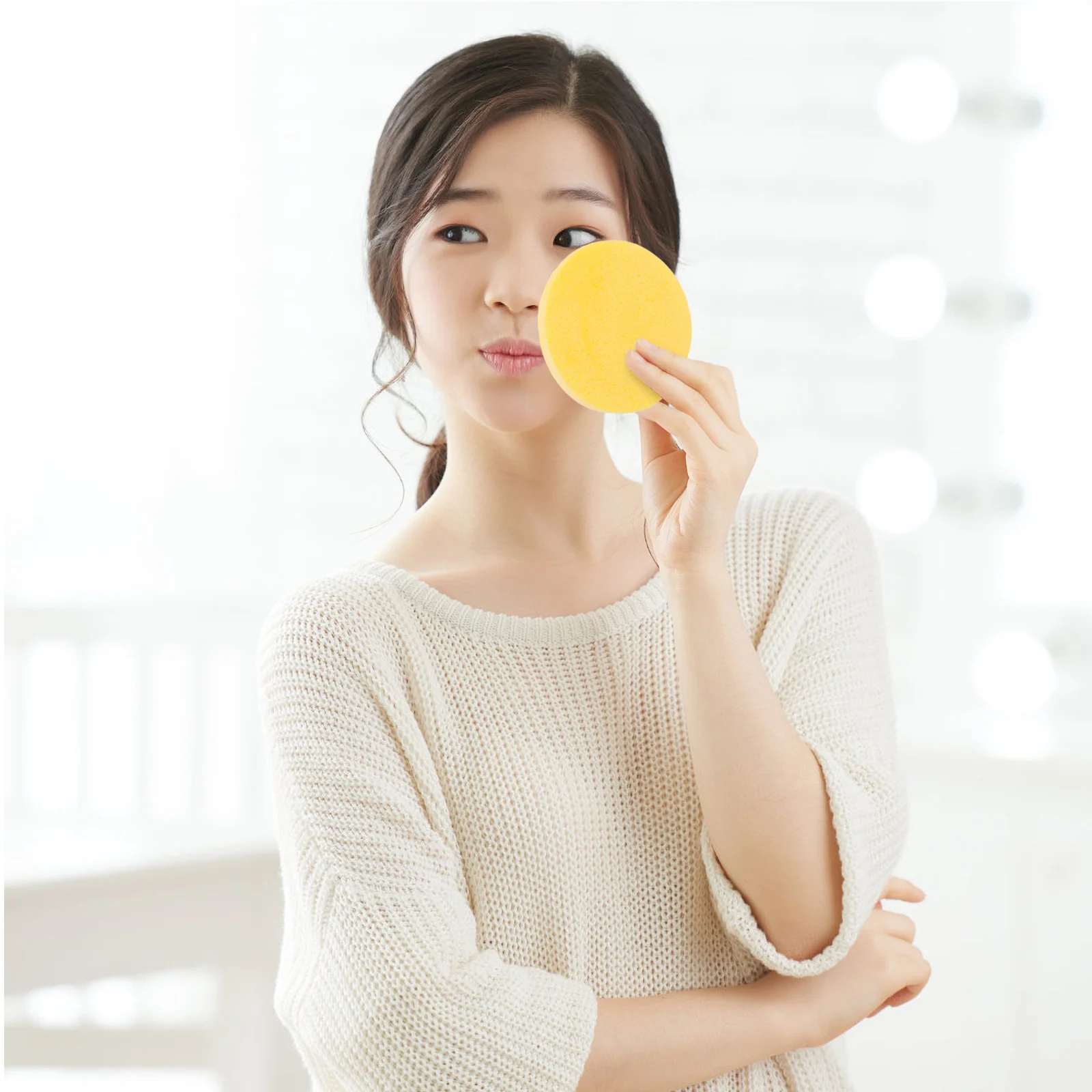 50pcs Compressed Face Sponges For Cleansing Facial Sponge Wash Exfoliating Makeup Removal Travel Skincare Yellow