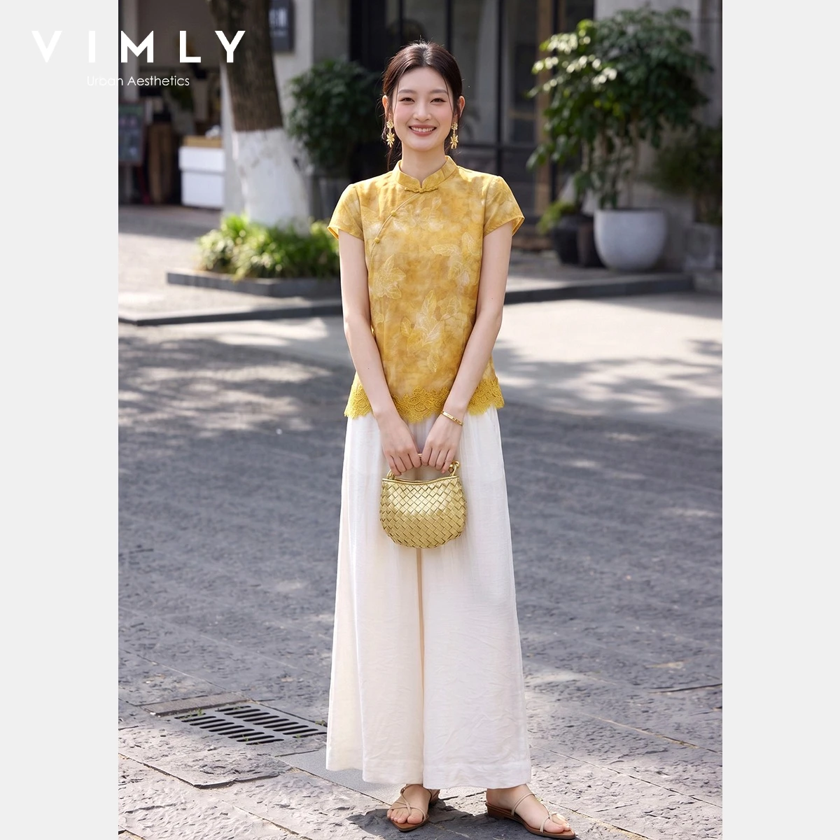 Yellow Summer Clothing - طقم نسائي صيفي من قطعتين من