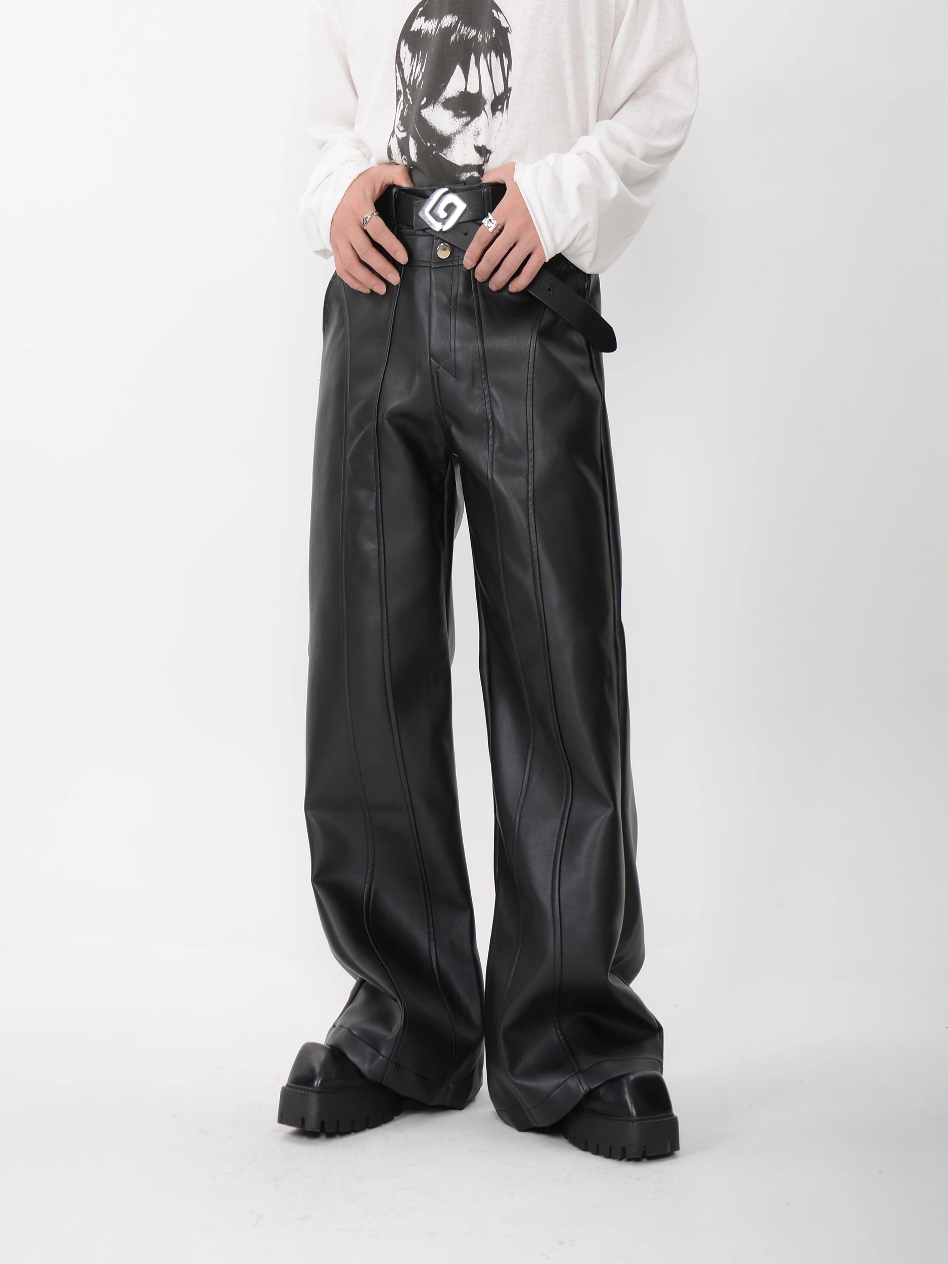 니치 디자이너 해체 디자인 고급감 마이크로 풀 가죽 바지 입체적 루즈 스트레이트 캐주얼