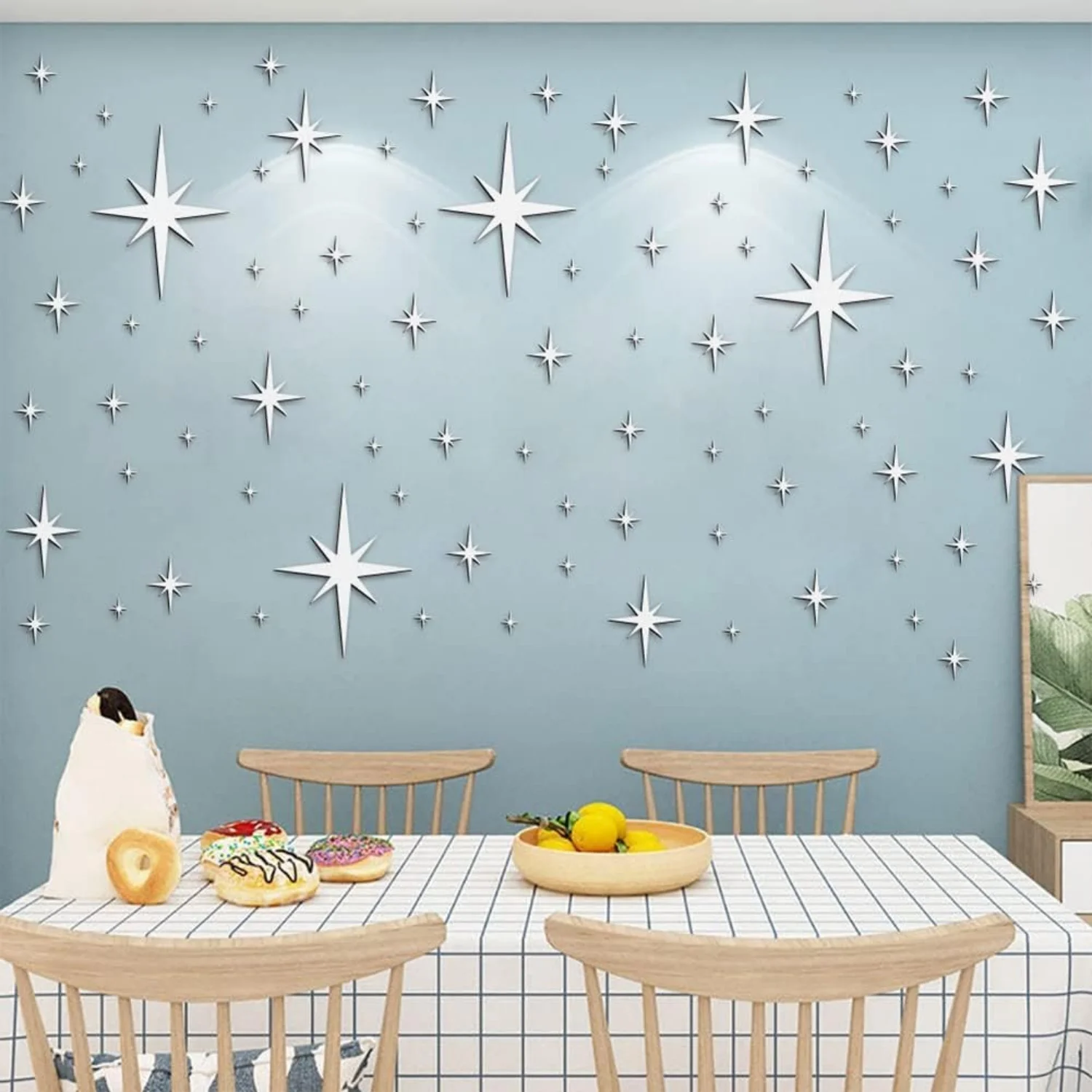 Ensemble d'étoiles en acrylique de 82 pièces pour collage, résistant à l'eau et sans résidus. Transforme la chambre et les chambres d'enfants en un océan étoilé étincelant.