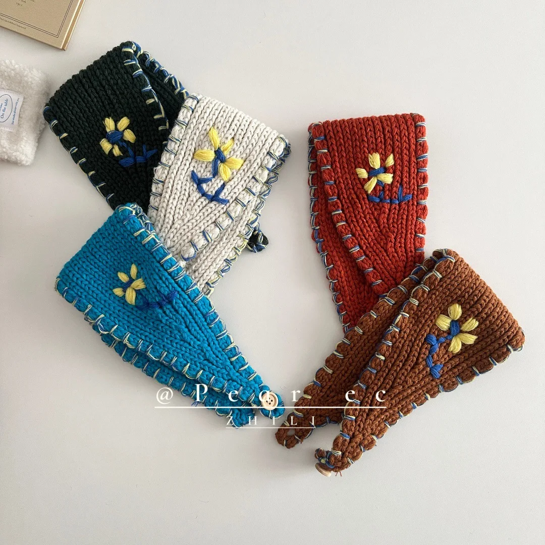 Korean Ins Handmade Hooked Flower Ethnic Style Retro Small Flower Wool Headband Niche Design Warm Parent-child Knitted Earmuffs