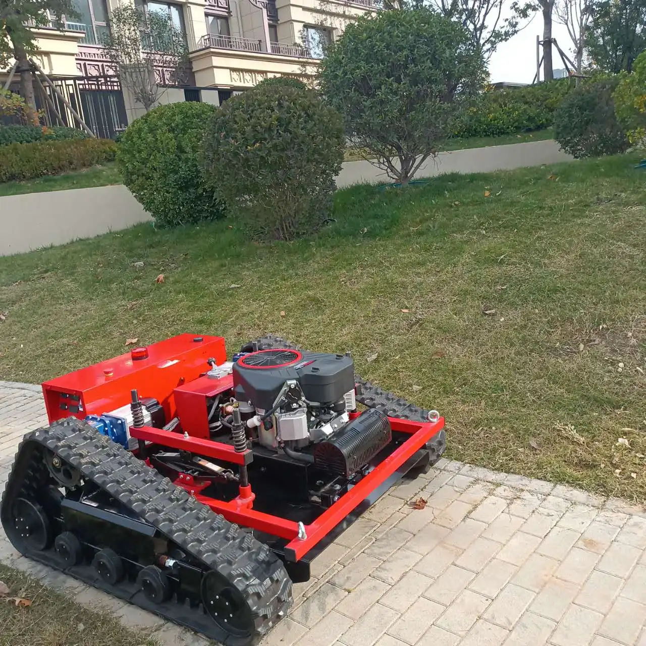 Upgrade GPS unmanned lawn mower remote control lawn mower to export to the world in 2025