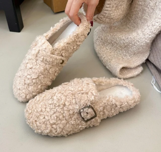 

Designer Furry Slippers Winter Fashion Women's Plush Velvet Warm Slippers Home Non-slip Lightweight Soft-soled Indoor Slippers