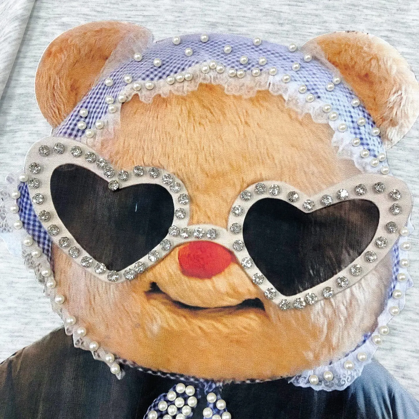 Autumn New Korean Version Loose and Versatile Thin Cartoon Bear Printing Bead Design Round Neck Long Sleeve Sweater Women